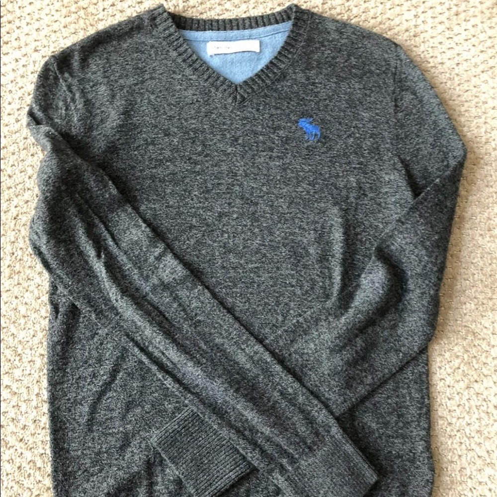 Abercrombie Kids V-Neck